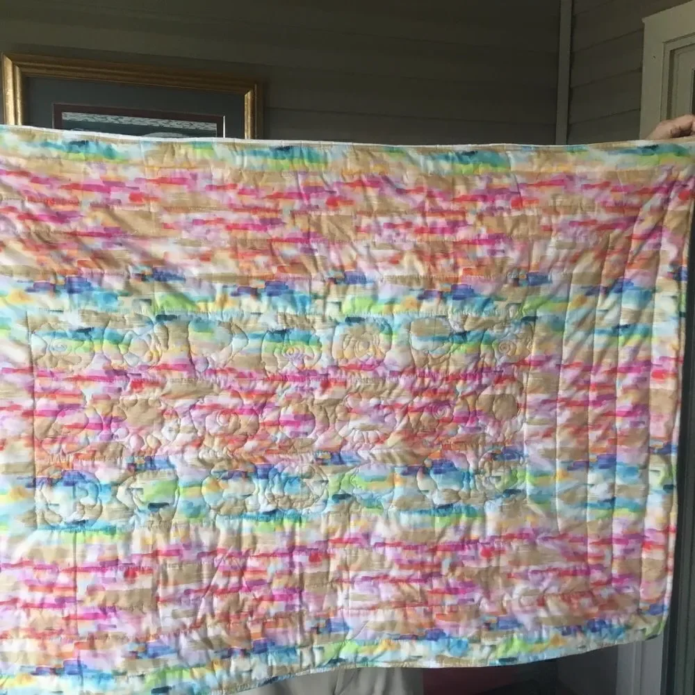 NWT. Hand Crafted Bright Poppies Quilt